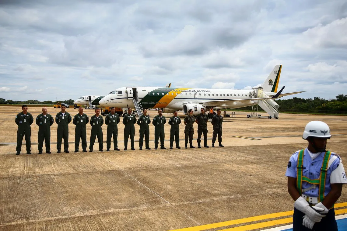 Aviões da Força Aérea Brasileira decolam de Brasília para buscar brasileiros que estão em Wuhan, na China