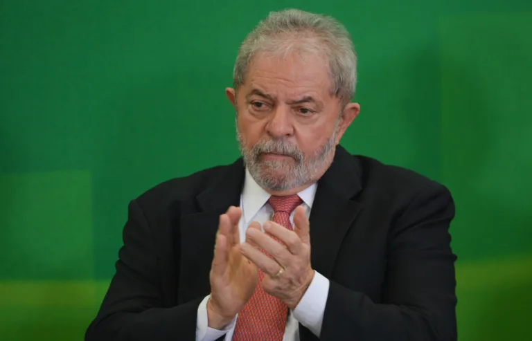 Brasília – O novo ministro da Casa Civil, Luiz Inácio Lula da Silva, durante cerimônia de posse (José Cruz/Agência Brasil)