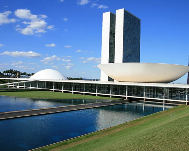 Líderes pedem reforma política na pauta da CCJ da Câmara