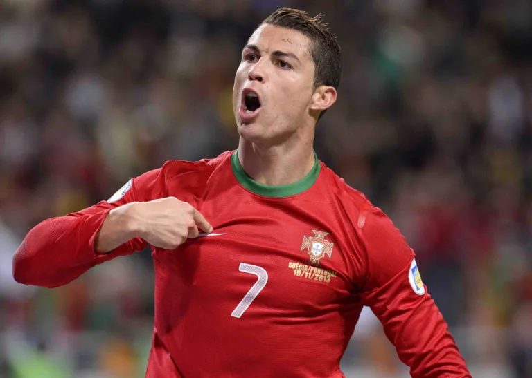 Cristiano Ronaldo faz quatro e Portugal vence Andorra por 6 a 0