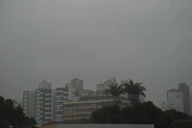 Fim de semana de chuvas e tempo instável na Grande Vitória