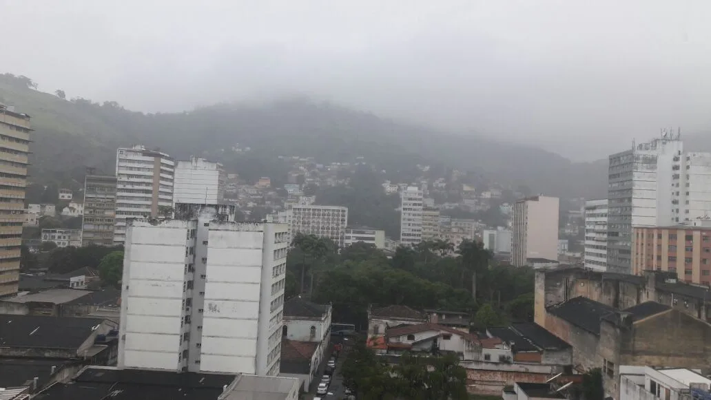 Previsão de chuva para a Grande Vitória durante feriadão, segundo Instituto