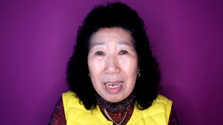 Youtuber de 70 anos faz sucesso na Coreia do Sul e dá novo sentido à beleza