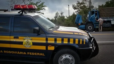 Caminhoneiros morrem em acidente, em Sooretama