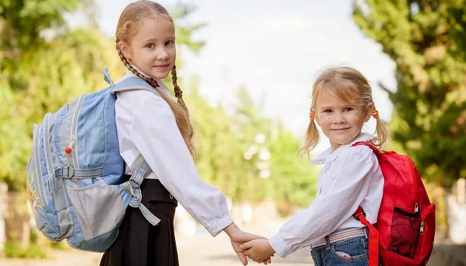 Confira dicas de como deve ser a mochila do seu filho