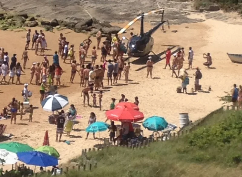 Vereador que pousou helicóptero em praia de Guarapari continua preso em Viana