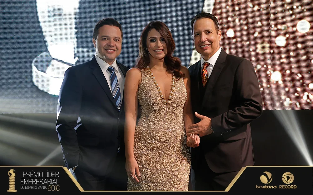 Apresentadores da TV Vitória prestigiam festa do Prêmio Líder Empresarial