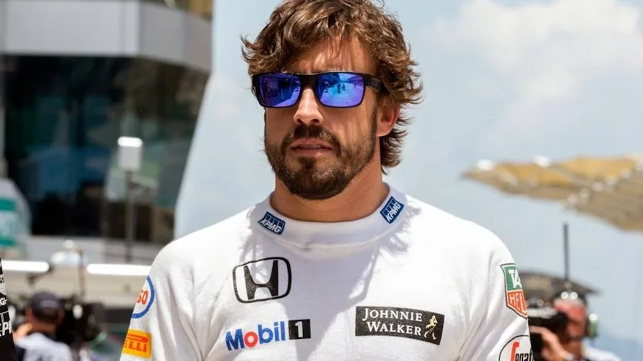 Fernando Alonso tem problemas no carro e despenca no Rali Dakar após duas etapas