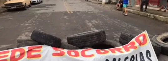 Protesto: moradores fecham Avenida Jerônimo Monteiro, em Vila Velha