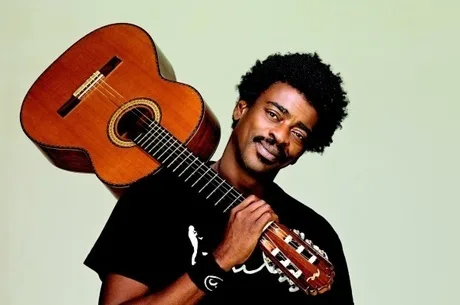 No Dia dos Namorados, Seu Jorge anuncia o fim de seu casamento