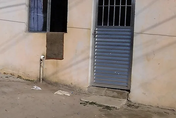 Mãe de 8 filhos é assassinada a tiros dentro de casa na Serra