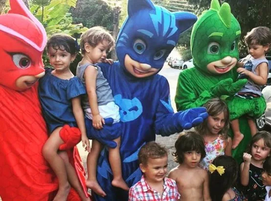 Sophie Charlotte e Daniel Oliveira comemoram aniversário do filho com festinha