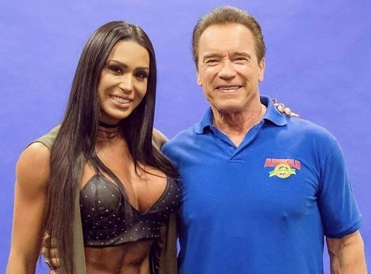 Gracyanne Barbosa comemora elogio de Arnold Schwarzenegger: 'fiquei boba e sem reação'