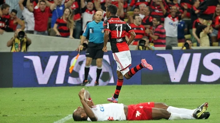 Flamengo vence América-RN no Rio e vai à semifinal