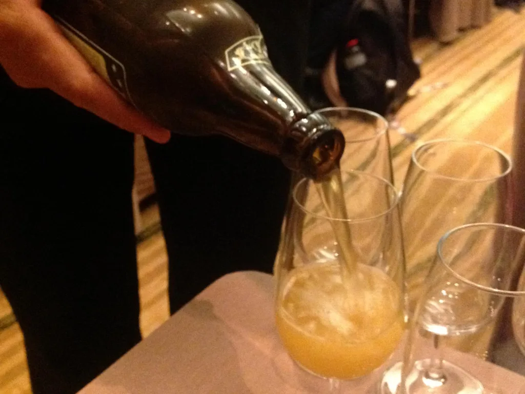 Alta do ICMS sobre bebidas em SP pode provocar 450 mil demissões, diz associação