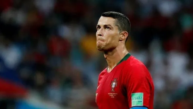 Fifa nega que árbitro tenha pedido camisa de Cristiano Ronaldo