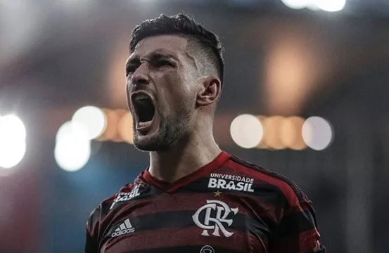 'Vergonha, o Flamengo não merece ser campeão', desabafa Arrascaeta