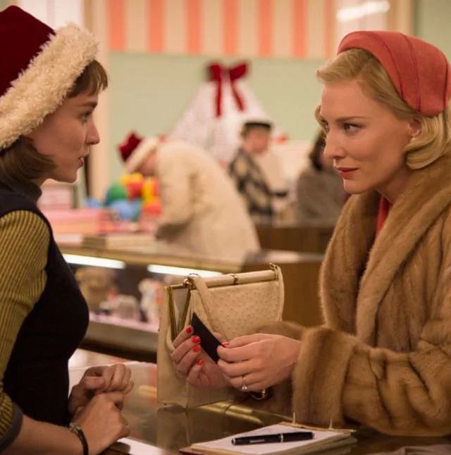 Rooney Mara conta como foi contracenar com Cate Blanchett no filme Carol!