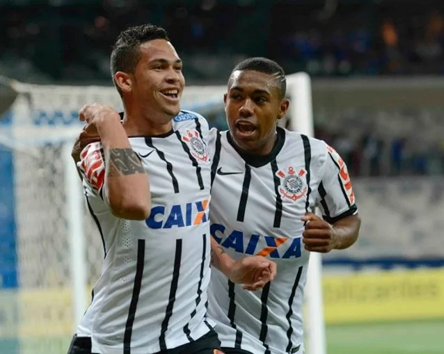 Corinthians encerra jejum e vence líder Cruzeiro em BH