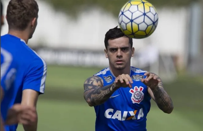 Corinthians consegue efeito suspensivo e Fagner vai pegar a Ponte na finalíssima