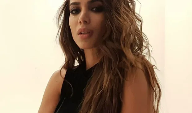 Anitta posta primeira foto como técnica no 'The Voice' Mexicano