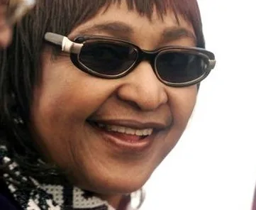 Winnie Mandela, ex-esposa de Nelson Mandela, morre aos 81 anos de idade