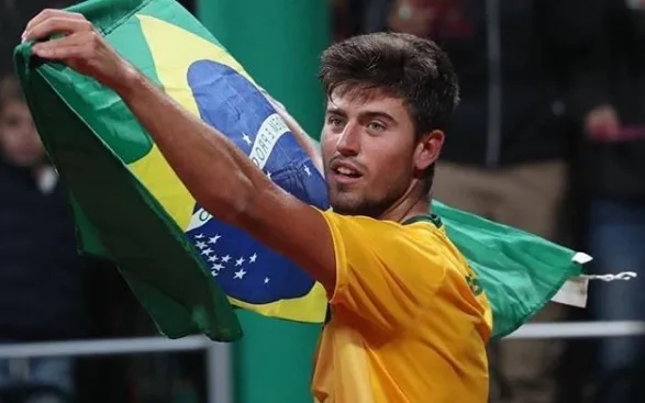 João Menezes derrora egípcio na estreia do qualifying de Roland Garros