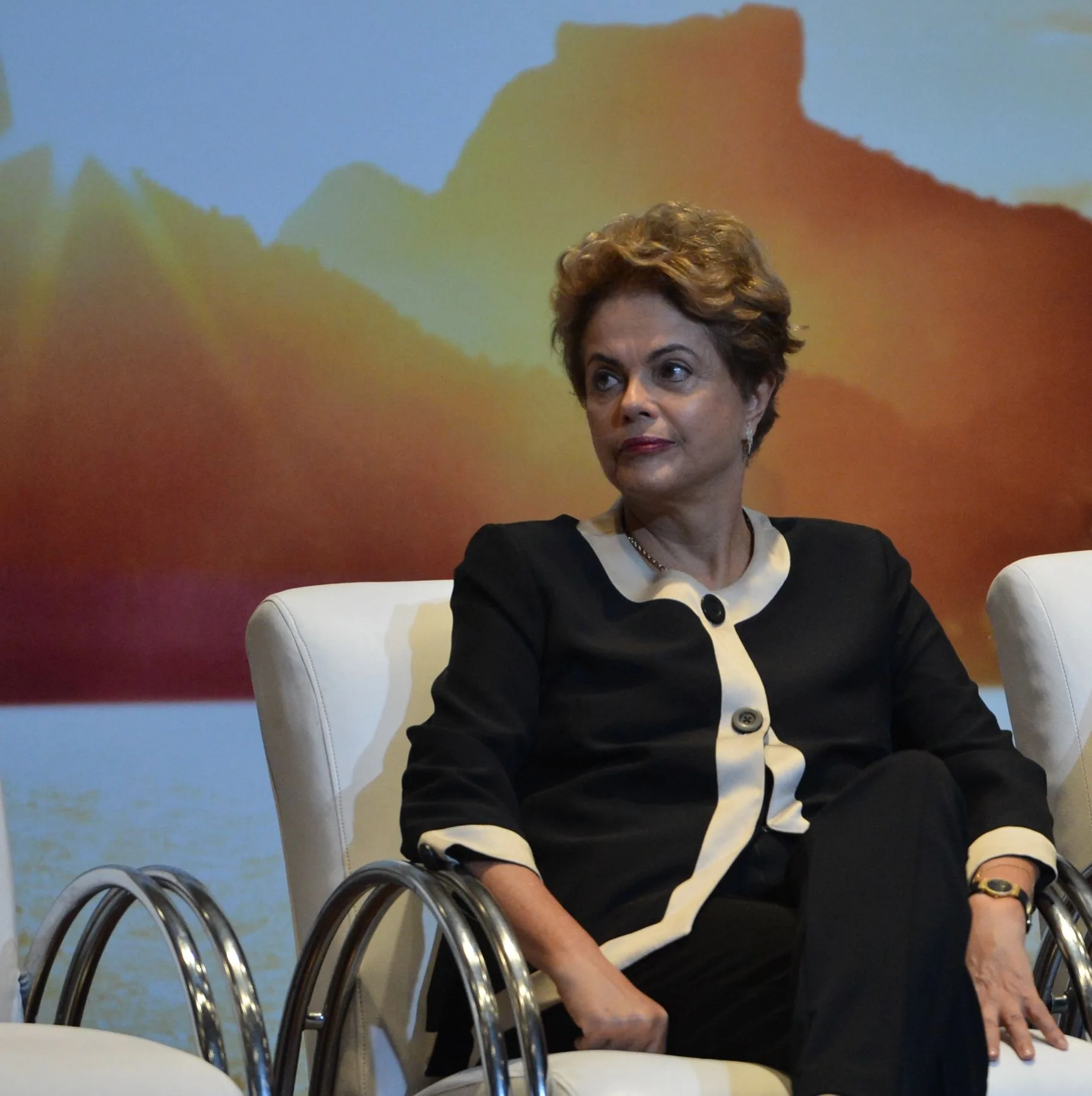 Brasília – A presidenta Dilma Rousseff participa da cerimônia de lançamento do Ano Olímpico para o Turismo, no Centro de Convenções Ulysses Guimarães (Antonio Cruz/Agência Brasil)