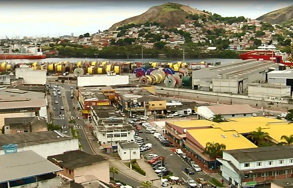 Portuários iniciam greve e suspendem atividades em Vitória