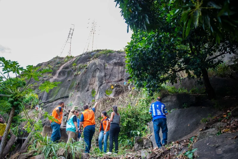 Deslizamento de bloco de pedra em Jesus de Nazareth