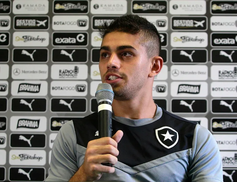 Gegê celebra gol e vitória do Botafogo no clássico: 'Representa muita coisa'