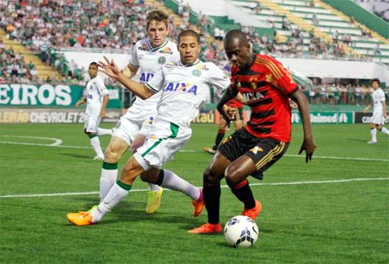 Sport cede empate para Chapecoense no fim e vê liderança ameaçada