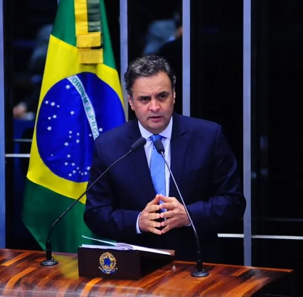 Apoio para aprovar nova CPMF é impensável, diz Aécio