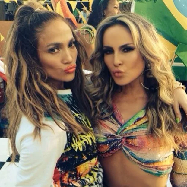 Claudia Leitte, Jennifer Lopez e Playback se tornam os assuntos mais falados do mundo