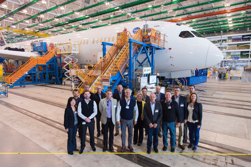 Em visita à fábrica da Boeing, Hartung vislumbra o futuro