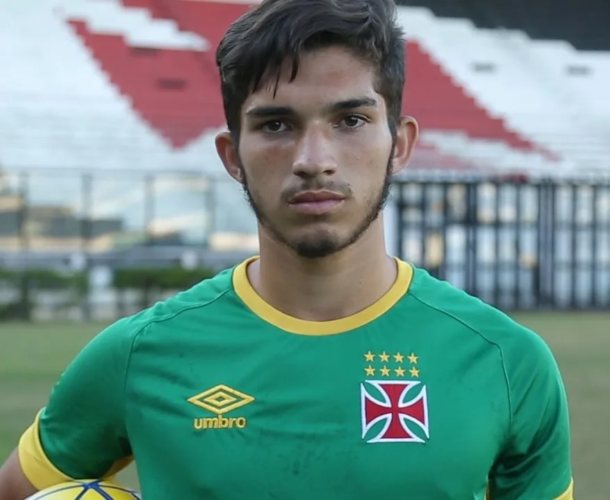 Andrey confia em vitória do Vasco, mas pede partida sem erros contra o Grêmio