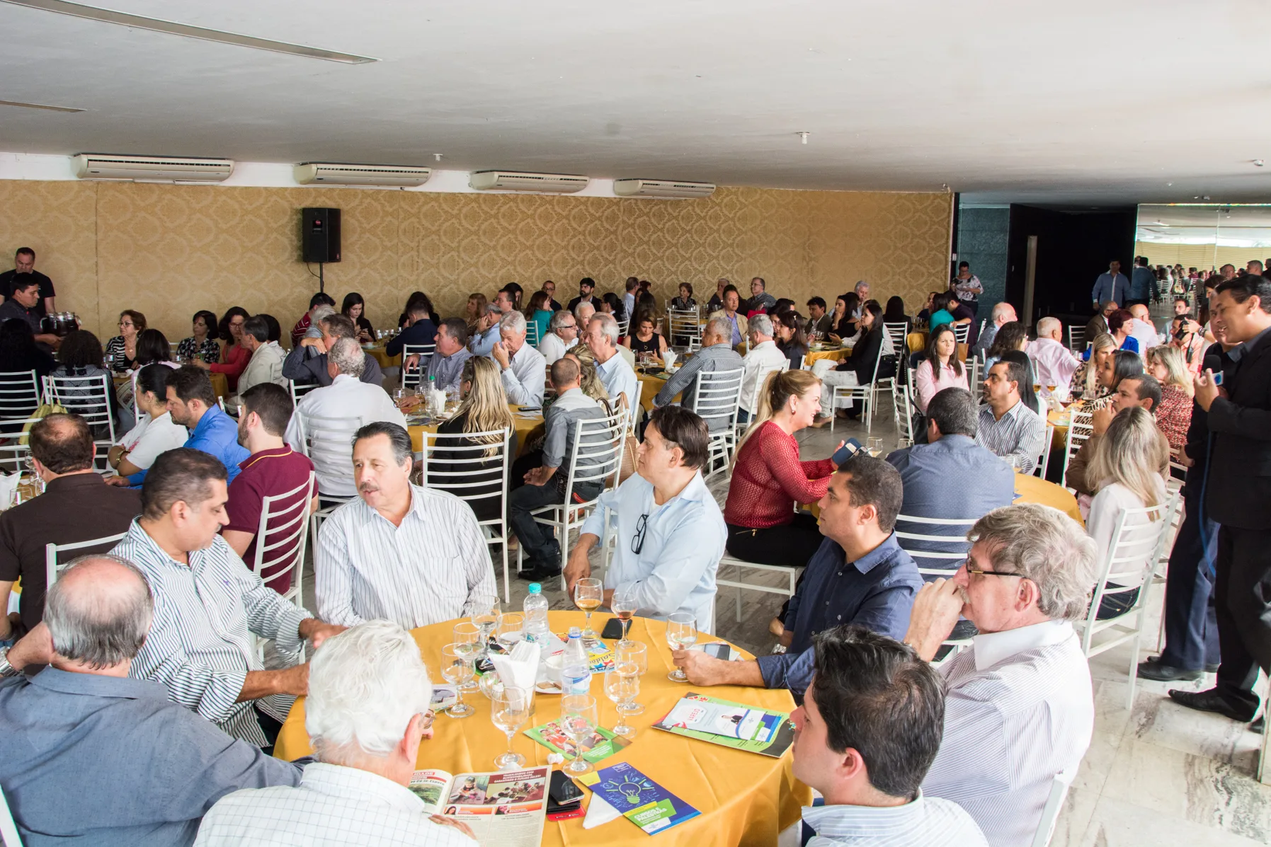 Encontro reúne 120 empresários durante almoço em Cachoeiro de Itapemirim