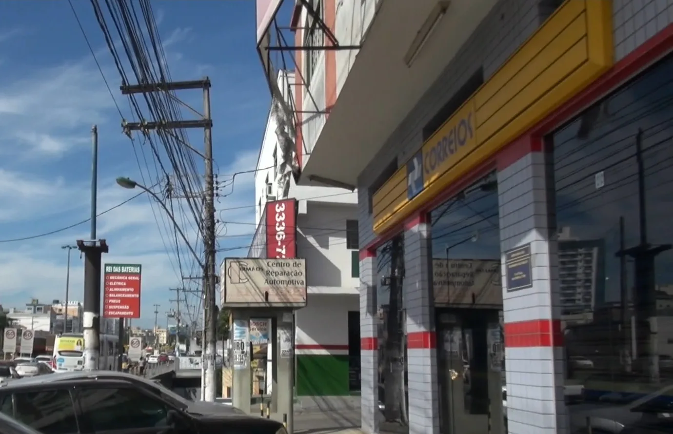 Grupo invade agência dos Correios e faz reféns em Cariacica