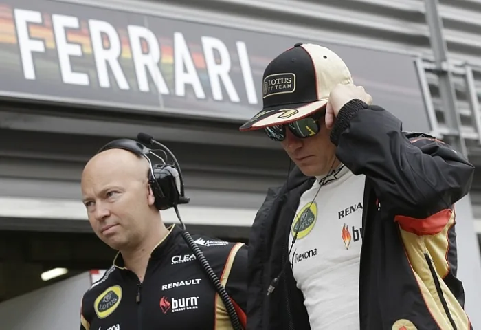 Poupado, Raikkonen fica fora de testes após acidente