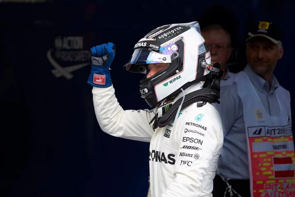 Seguro, Bottas vence o GP da Áustria em corrida caótica; Hamilton é punido no fim