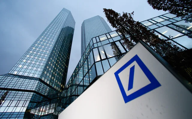 Executivos do Deutsche Bank renunciam em meio a críticas de empregados