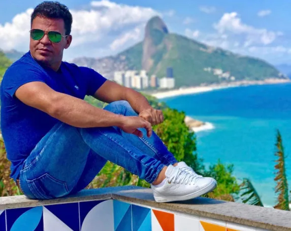 Em áudio, Eduardo Costa exige privilégios de sua cidade por ser famoso