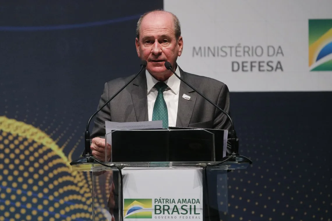 O ministro da Defesa, Fernando Azevedo e Silva fala durante cerimônia de conclusão do processo de união das partes do Submarino Himaitá, na Base de Submarinos de Itaguaí