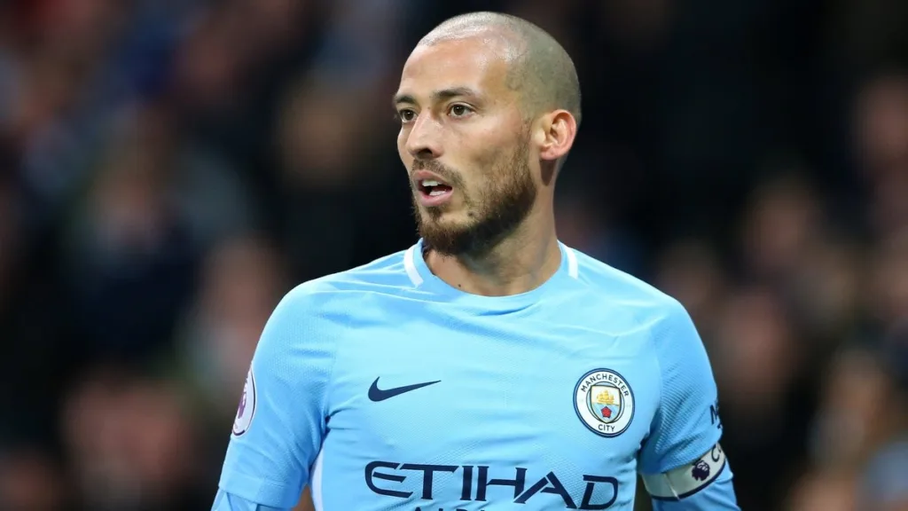 Recuperado, David Silva reforça o City no clássico de Manchester