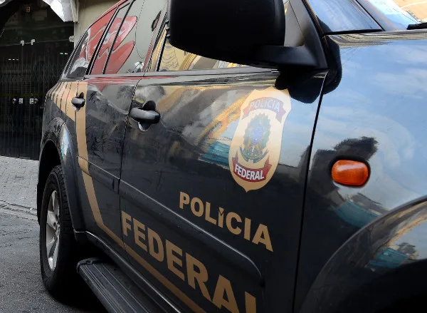 São Paulo – Polícia Federal faz buscas na sede do PT em São Paulo (Rovena Rosa/Agência Brasil)