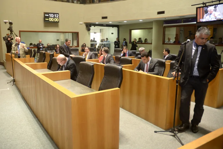 Veja os campeões de gastos na Assembleia Legislativa do Espírito Santo em 2016