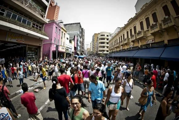 Brasil tem mais de 206 milhões de habitantes, estima IBGE