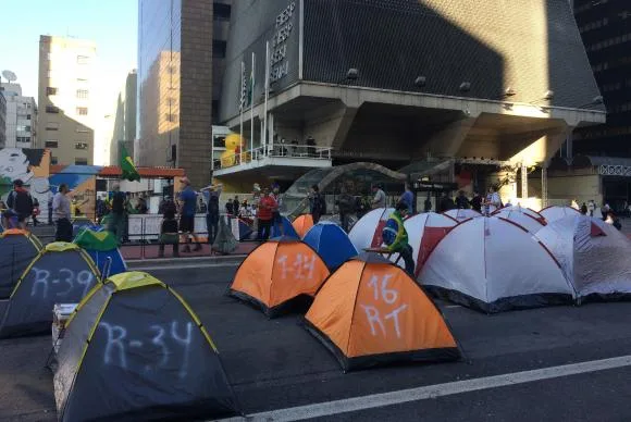 Manifestantes contra o governo querem voltar à Avenida Paulista