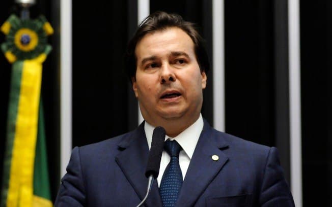 Candidato à reeleição para a presidência da Câmara, Rodrigo Maia se reúne com Paulo Hartung