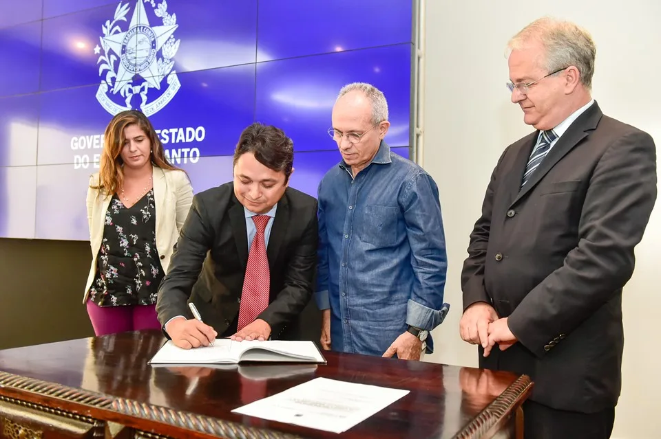 Vandinho Leite toma posse como secretário de Ciência e Tecnologia do Estado